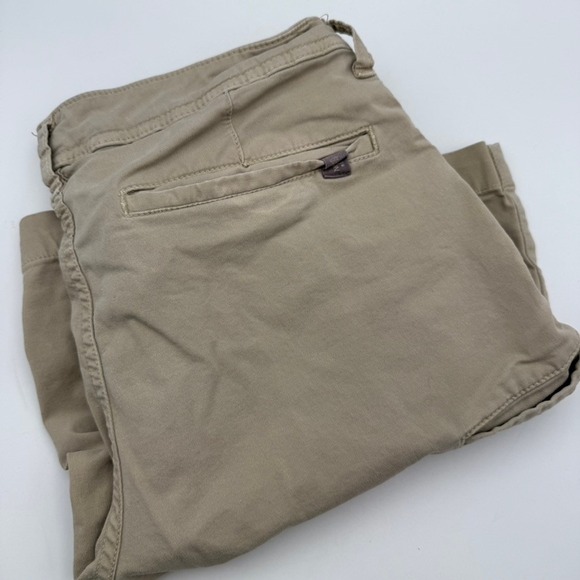 The North Face Other - The North Face Shorts Khaki Outdoor Casual‎ Comfort Tan Brown Mens Size 30 READ